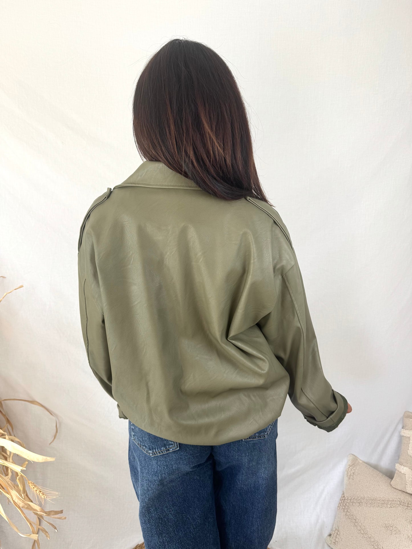 Bomber Billie – Veste oversize en similicuir kaki