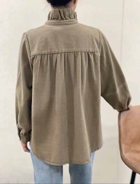 chemise oive vue de dos , col victorien , carole 's , mode