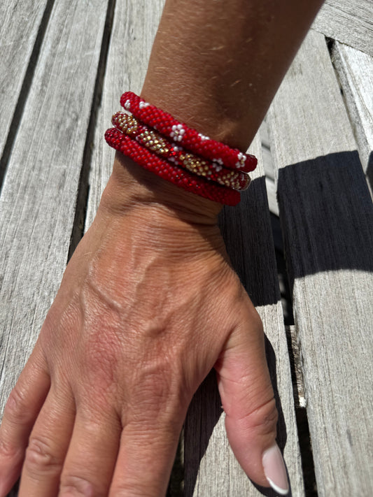 trio népalais rouge