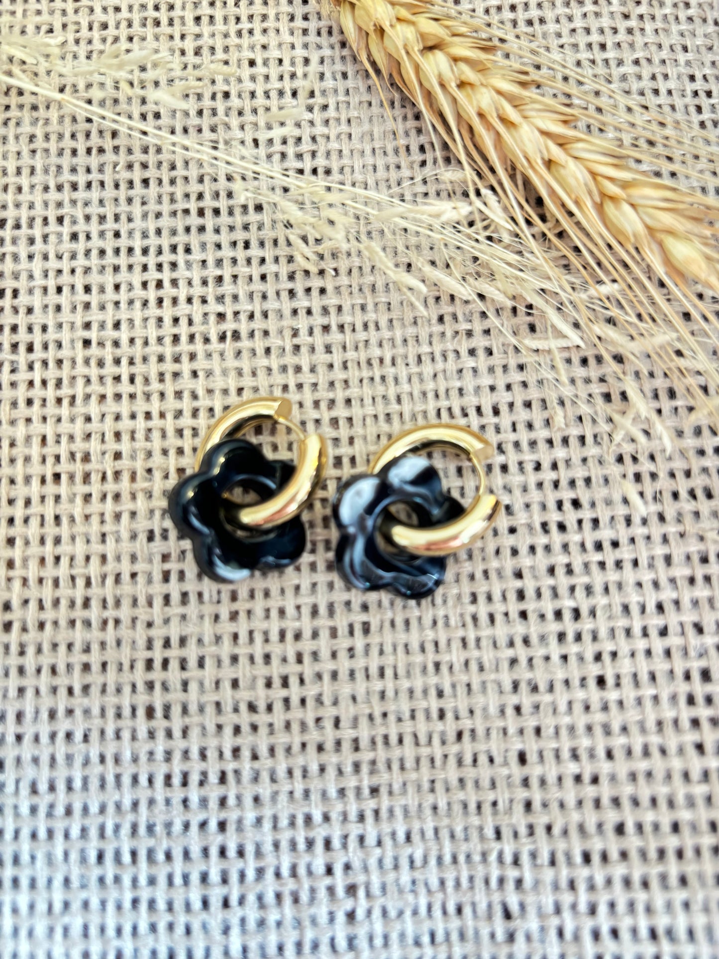 Les boucles Marguerite noire