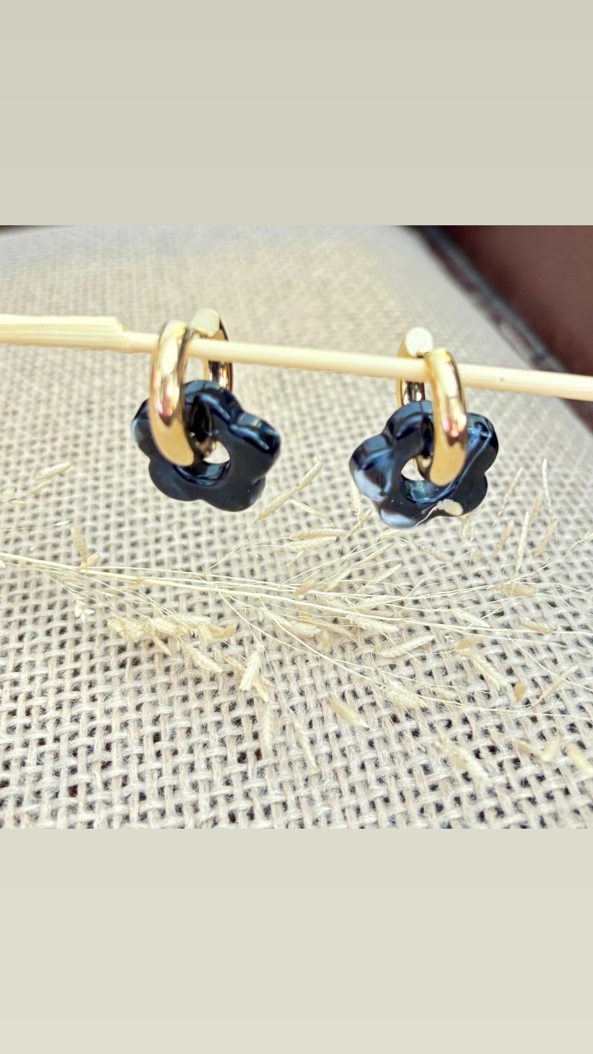Les boucles Marguerite noire