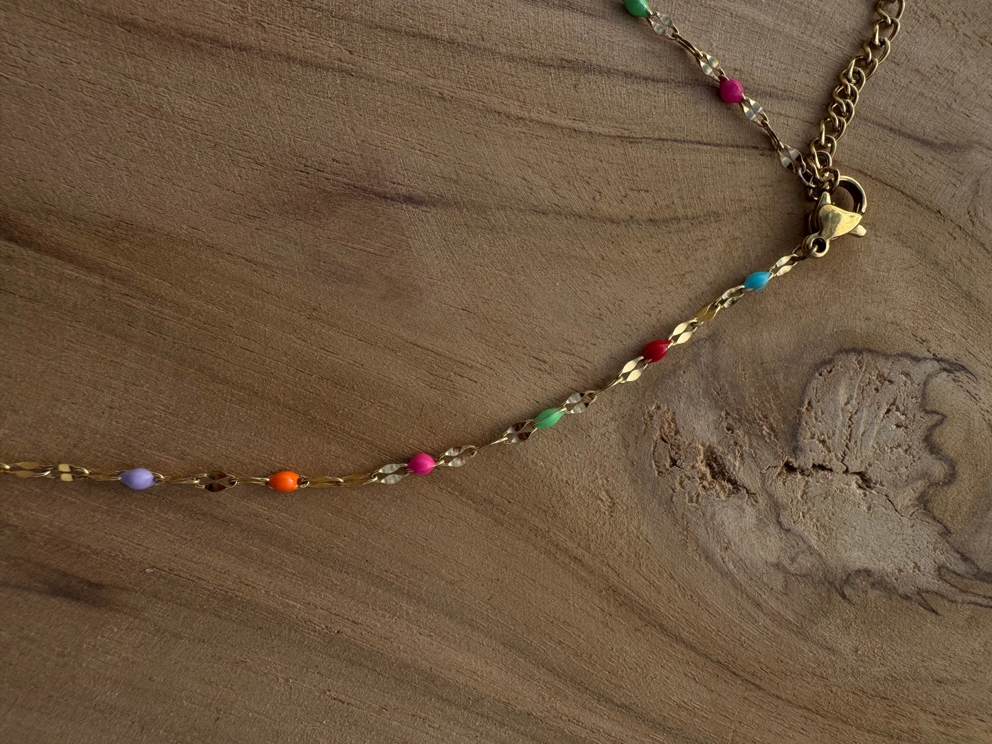 Le collier Milly multicolore