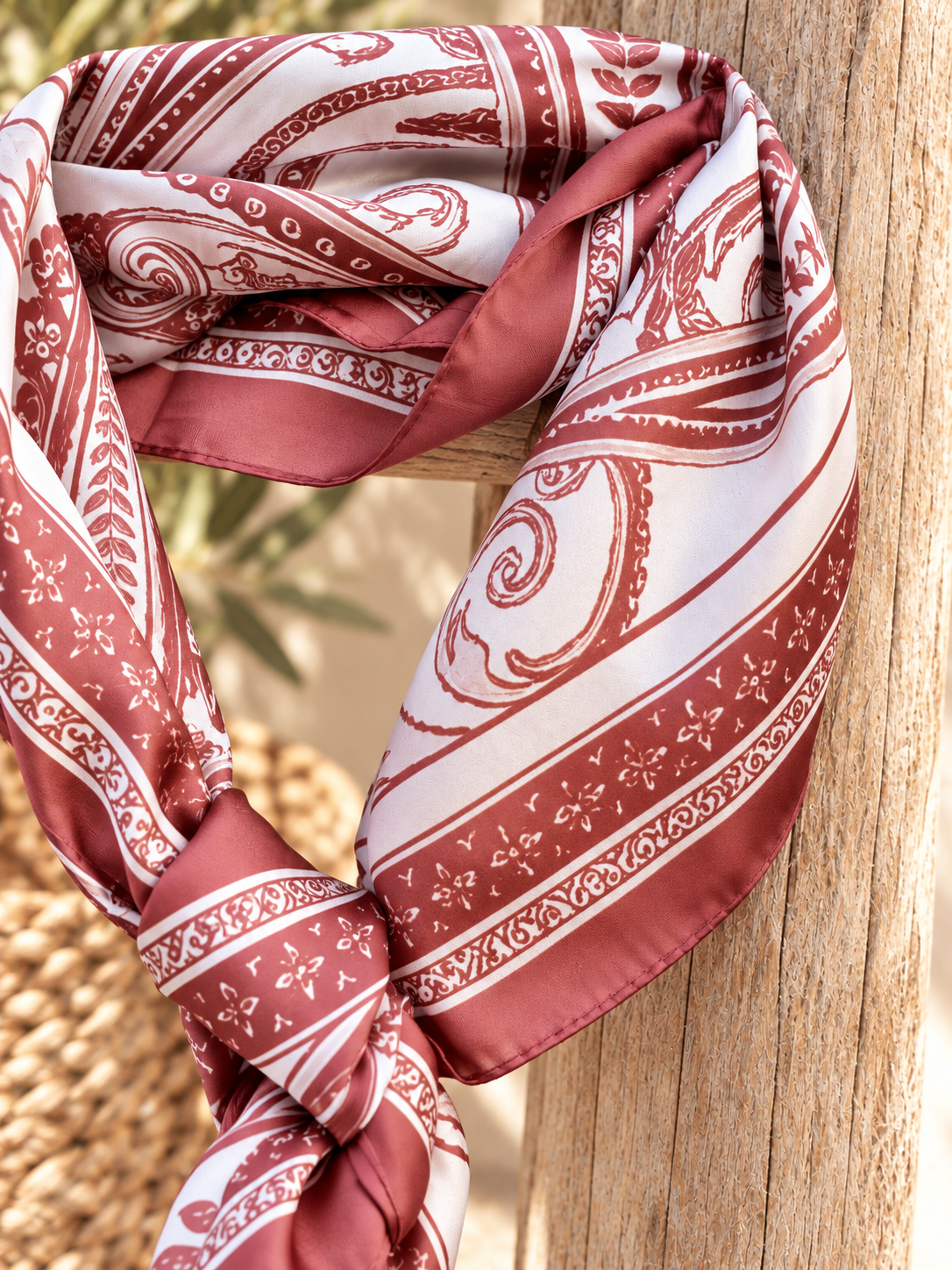 Le foulard femme effet soie choco