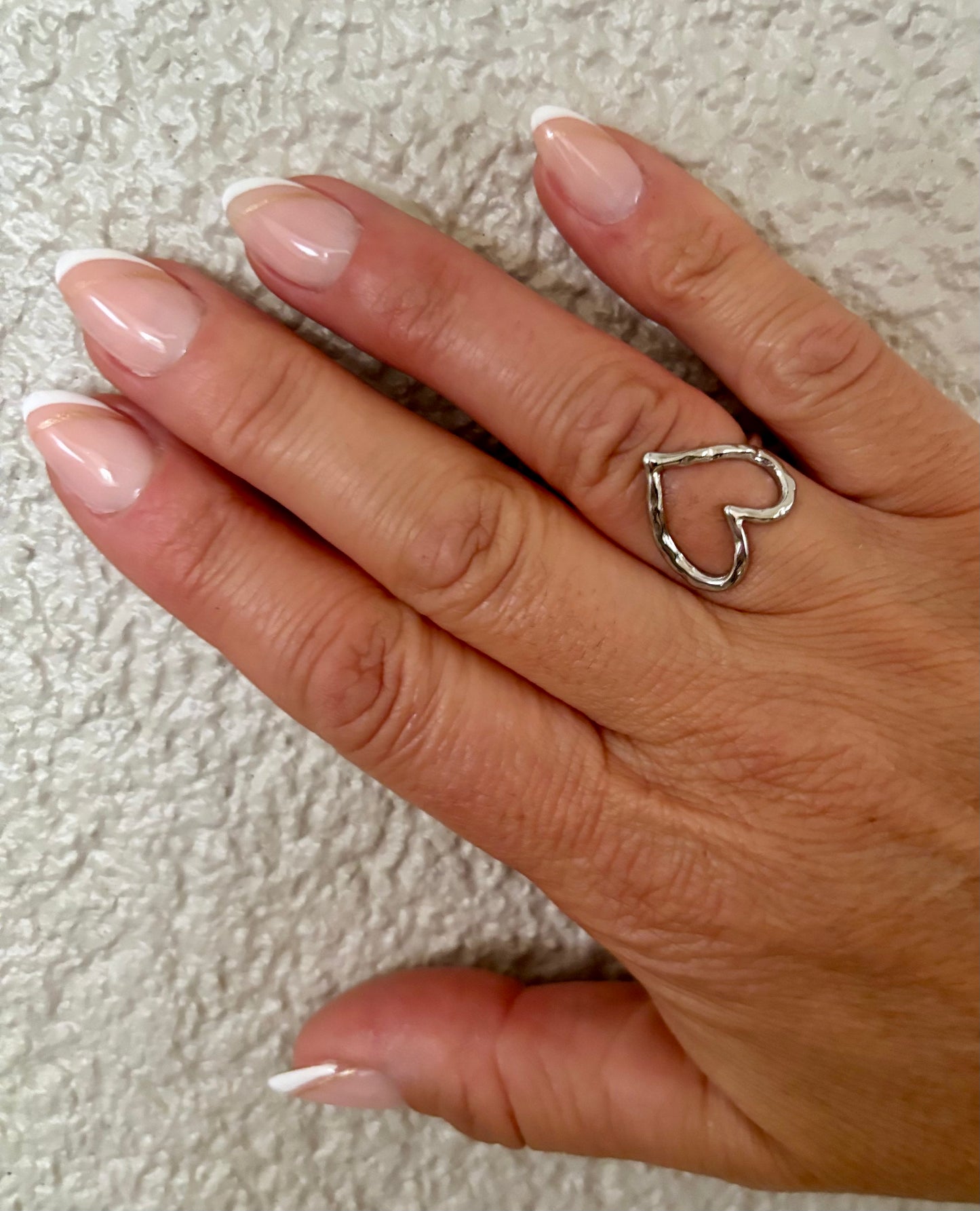 Bague cœur martelé argent