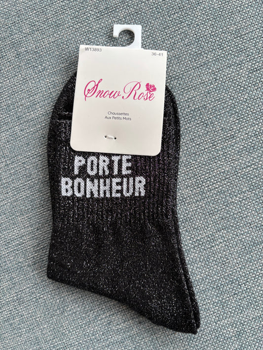 Les chaussettes aux petits mots noir