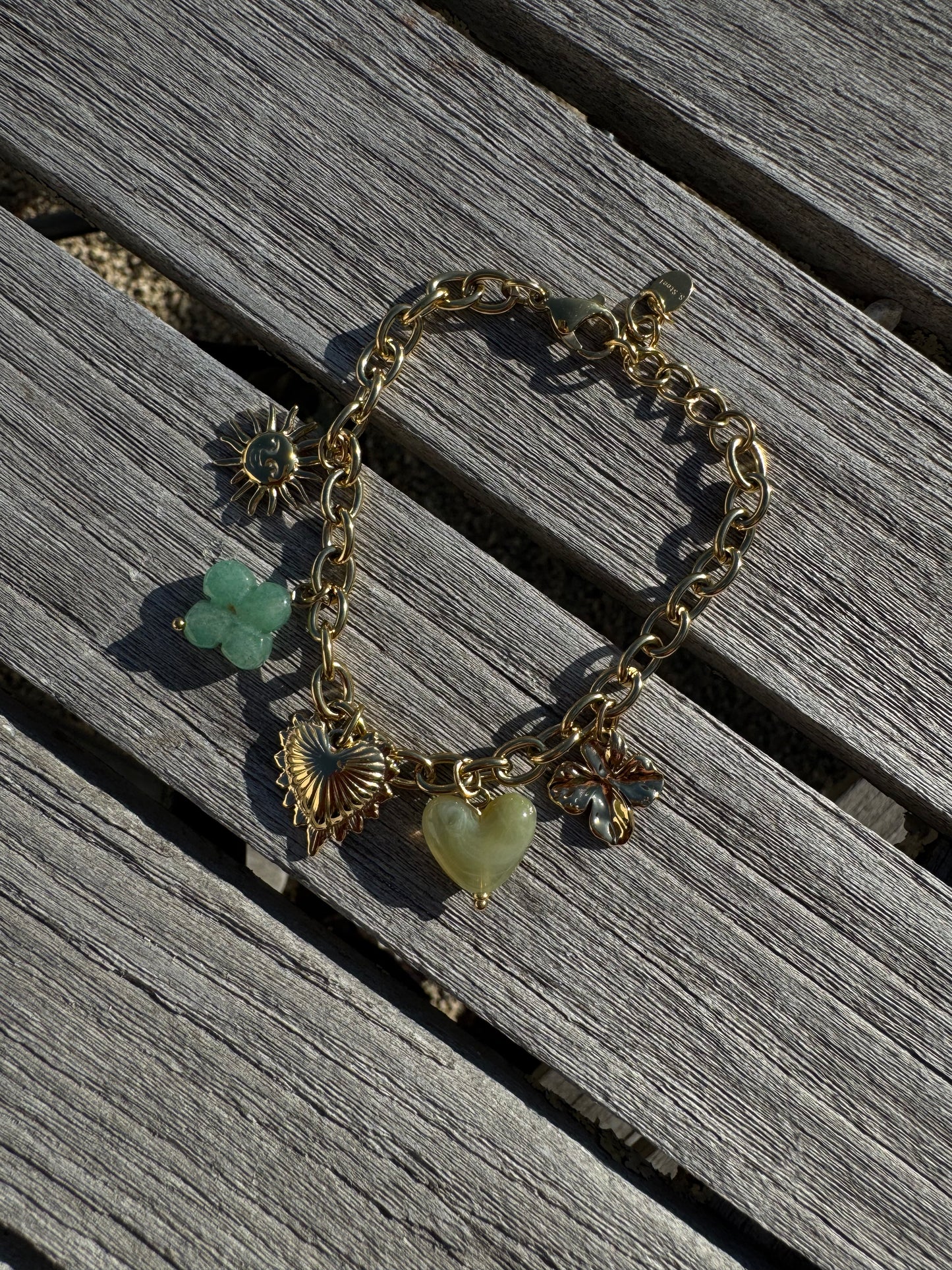 Le bracelet charms vert