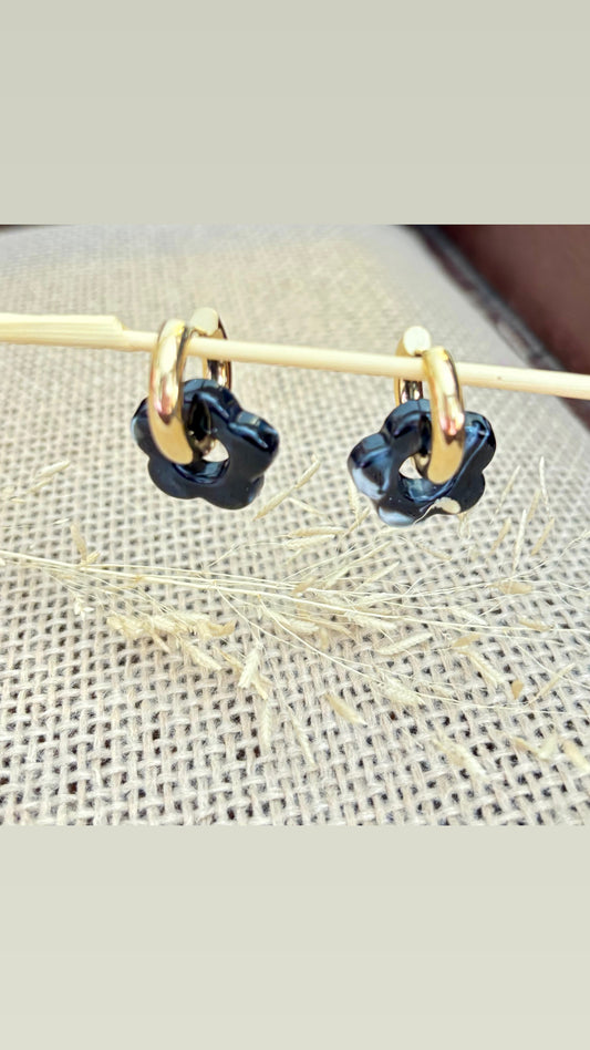 Les boucles Marguerite noire