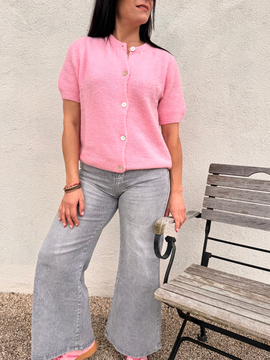 gilet parisienne rose tendre en laine et aplaga , vue de face